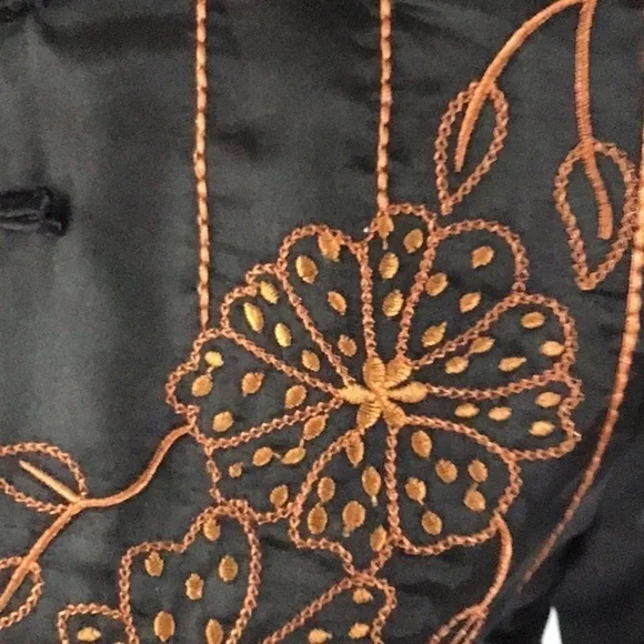 Made in Hong Kong Embroidered Jacket Size Medium - Picture 2 of 6